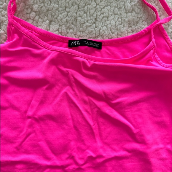 Neon pink tank top - Picture 2 of 2